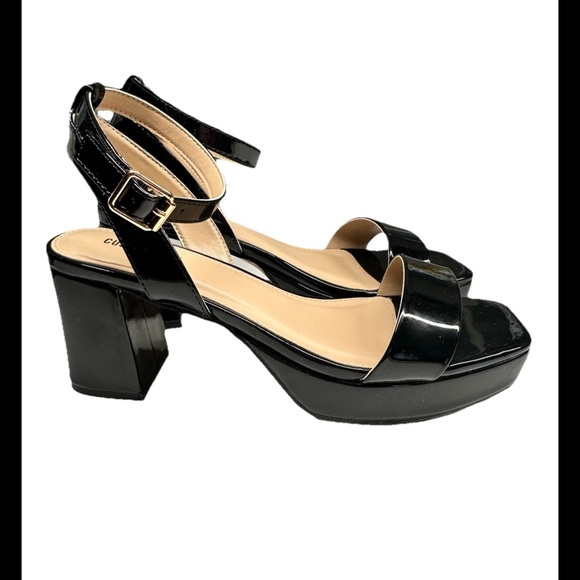 Cushionaire Shoes - CUSHIONAIRE “Cherry” Black Patent Strappy Platform Sandals Sz 8.5